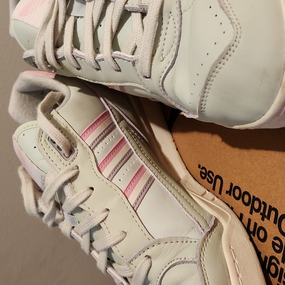 Adidas 8 mint and cotton candy pink - Picture 3 of 3